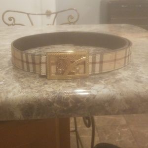 Burberry designer belt